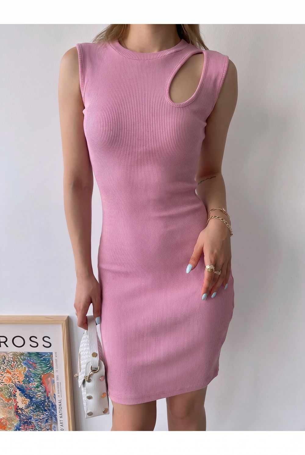 Pembe kolsuz kaşkorse midi elbise – yandan görünüm